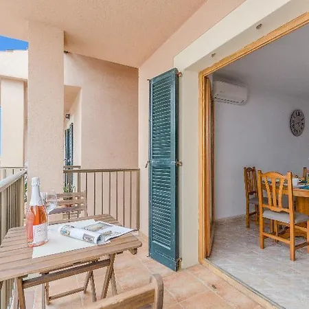Yourhouse Arena Hotel 3*