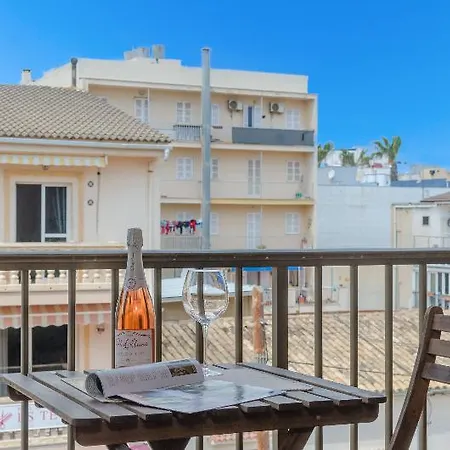 Yourhouse Arena Hotel